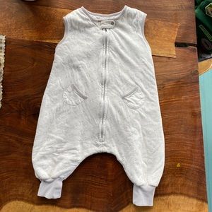 Tealbee wearable blanket